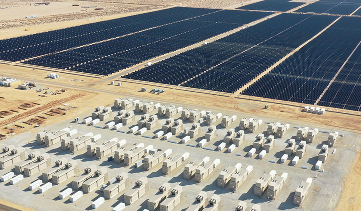 Advantages and Disadvantages of Energy Storage Systems in Desert Environments